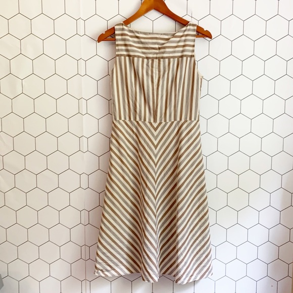 Veeko neutral striped a line dress - Picture 7 of 7
